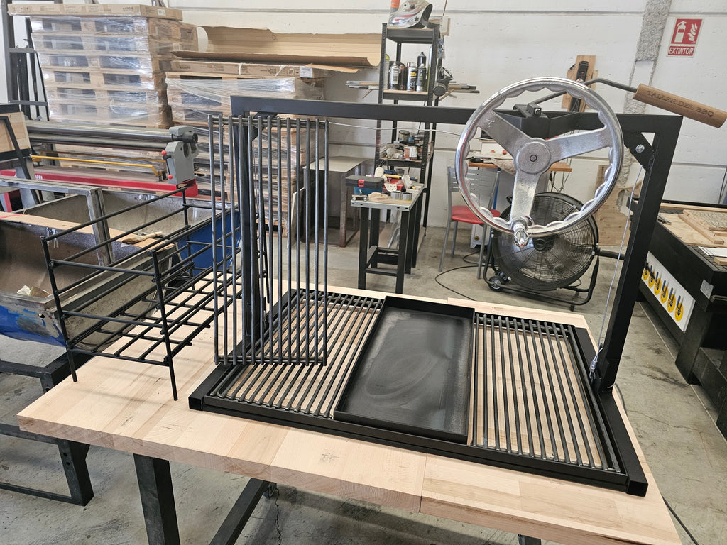Parrilla Argentina Grill Modular Sistema Elevable Frontal |Tamaño S |70 × 50 × 60 cm #TallerDelBBQ | Estilo Santa María acero reforzado | Frontal, Más Espacio