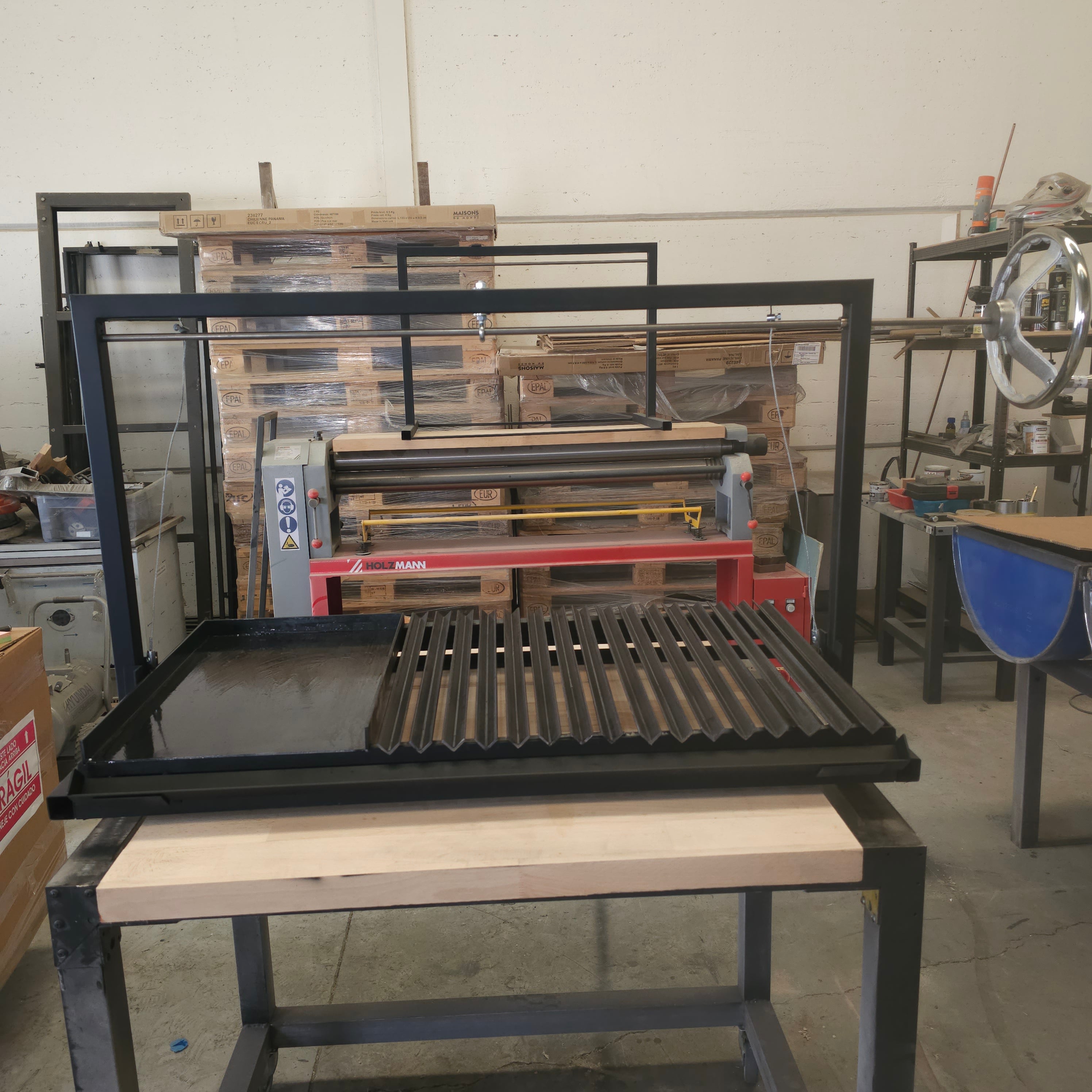 Parrilla Argentina Grill en V Modular #TallerDelBBQ | Sistema Elevable | Para Leña o Carbón | Estilo Santa María | Desmontable | La Gaucha