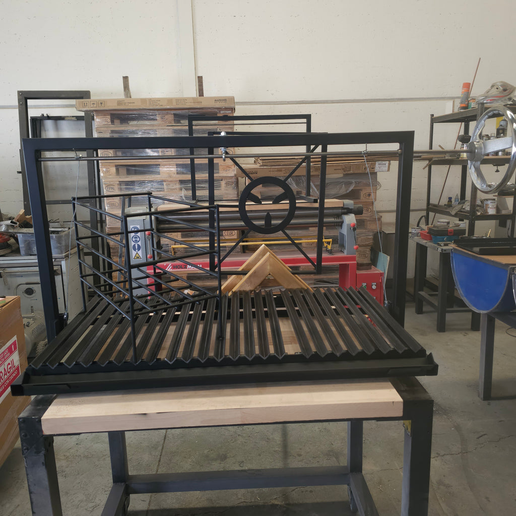 Parrilla Argentina Grill en V Modular #TallerDelBBQ | Sistema Elevable | Para Leña o Carbón | Estilo Santa María | Desmontable  | La Gaucha