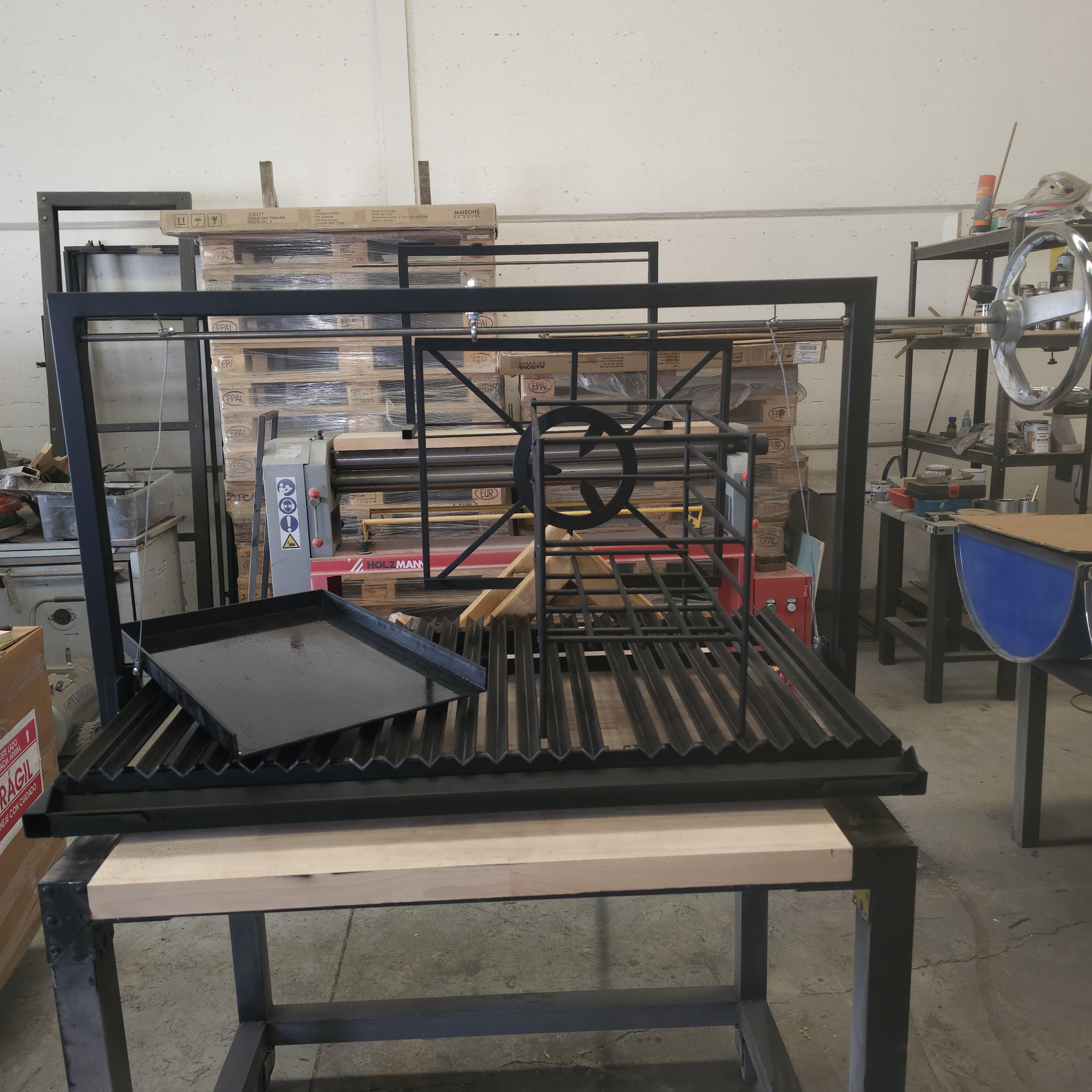 Parrilla Argentina Grill en V Modular #TallerDelBBQ | Sistema Elevable | Para Leña o Carbón | Estilo Santa María | Desmontable | La Gaucha